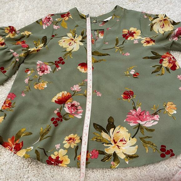 Urban Romantics Floral Boho Top Size M Ruffle Bell Sleeve - Picture 9 of 10